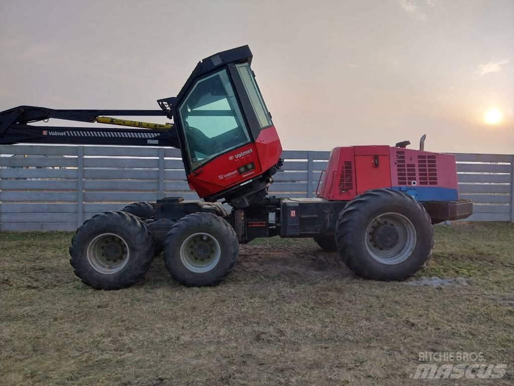 Valmet 901.1 Betakarítók