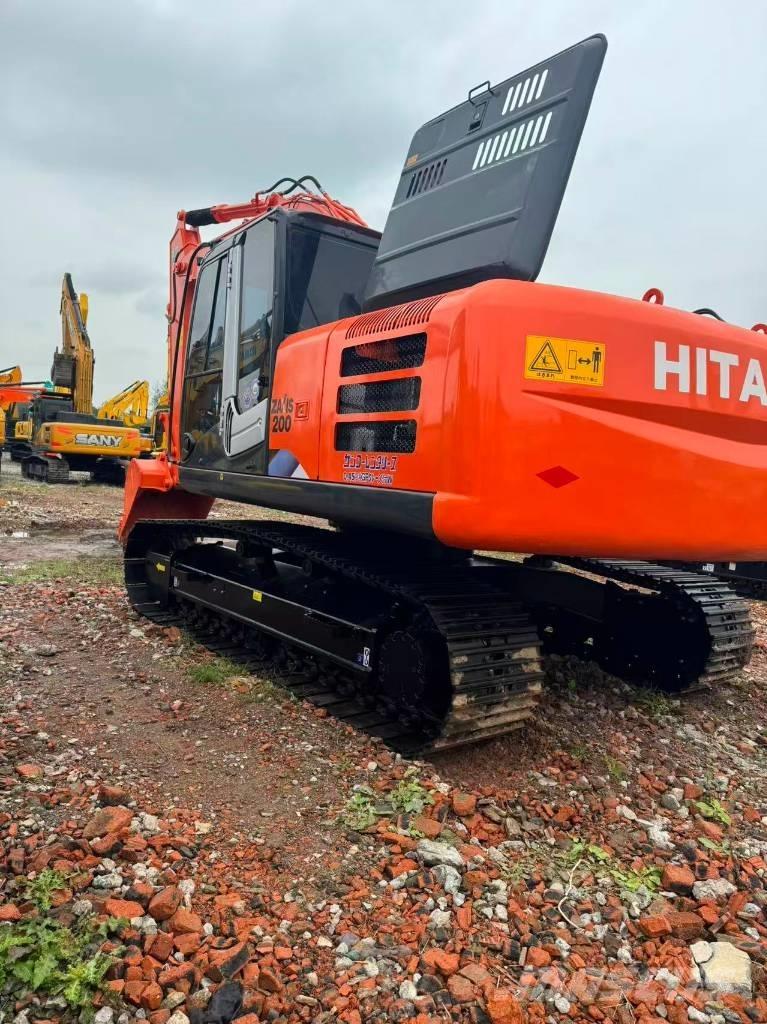 Hitachi ZX 200 Lánctalpas kotrók