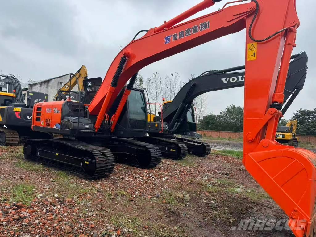Hitachi ZX 200 Lánctalpas kotrók