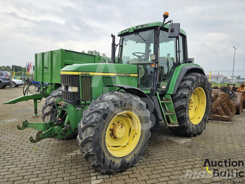 John Deere 6810 Traktorok