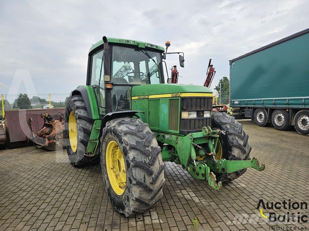 John Deere 6810 Traktorok