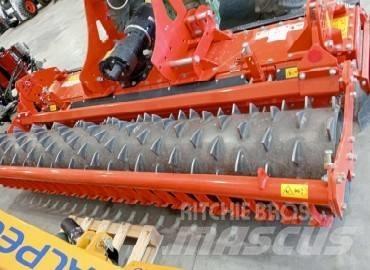 Kubota PH 1301 Kardánhajtású ekék és Forgó-boronák