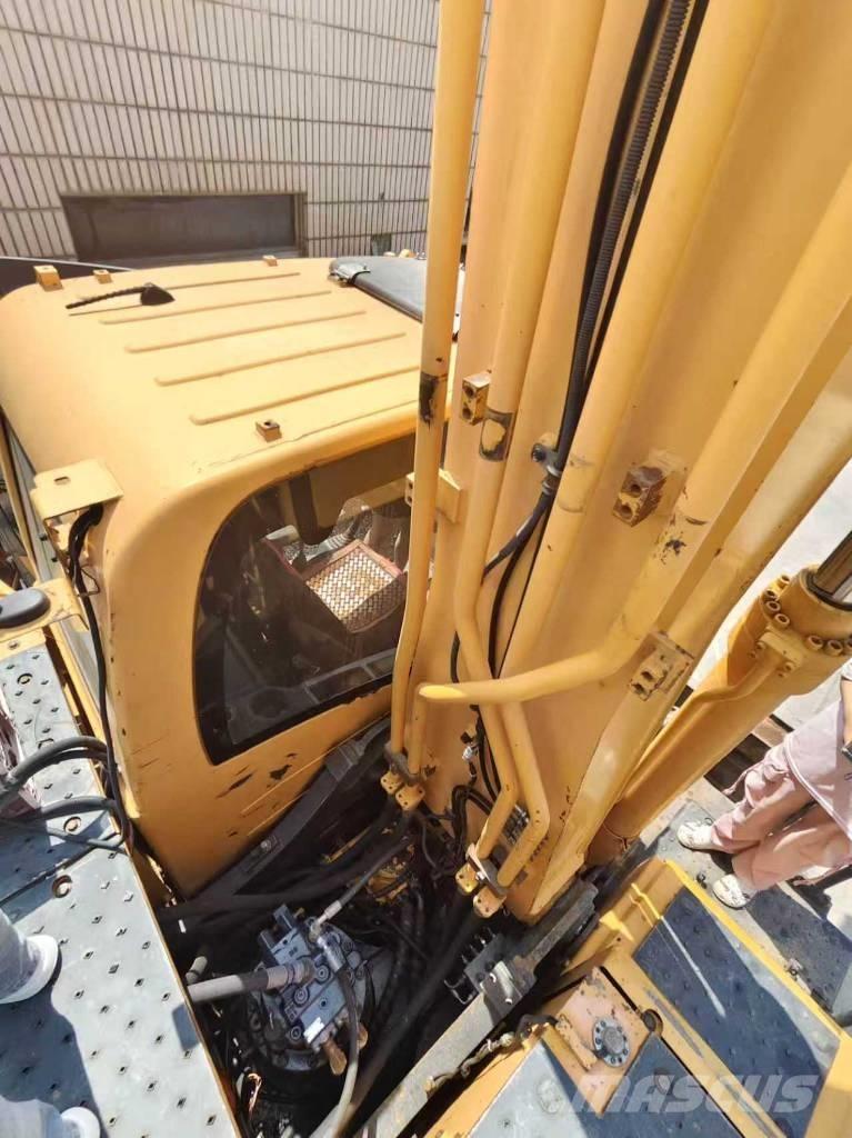 Hyundai r210w-9 Gumikerekes kotrók
