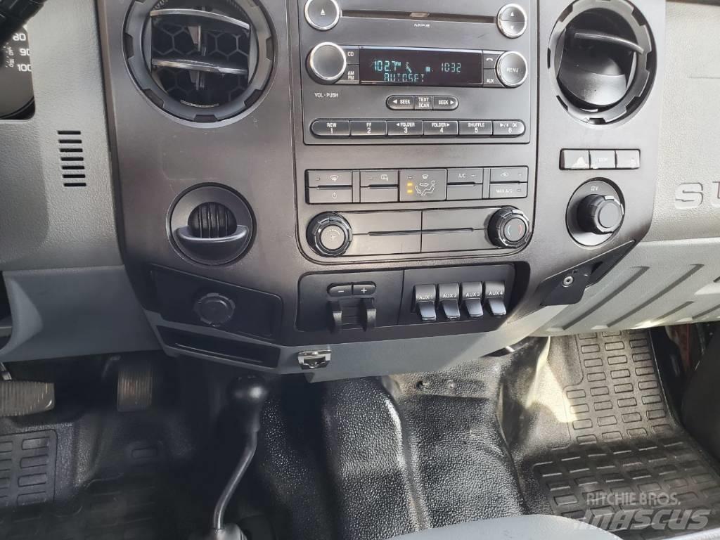 Ford F 350 XL SD Platós / Ponyvás teherautók