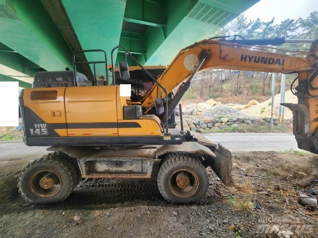 Hyundai HW 145 Gumikerekes kotrók