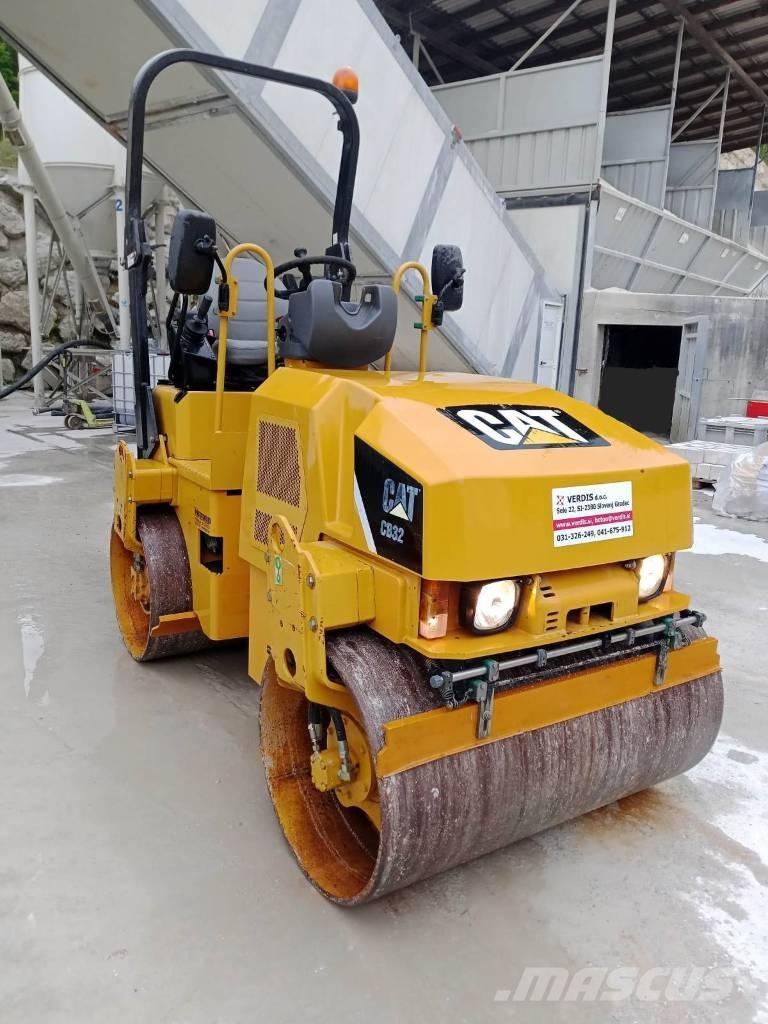 CAT CB 32 Ikerdobos hengerek