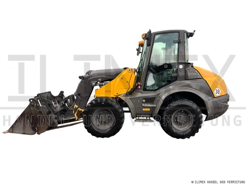 Mecalac AS 900 Gumikerekes homlokrakodók
