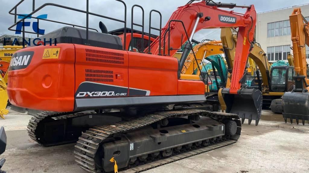 Doosan DX 300 LC Lánctalpas kotrók