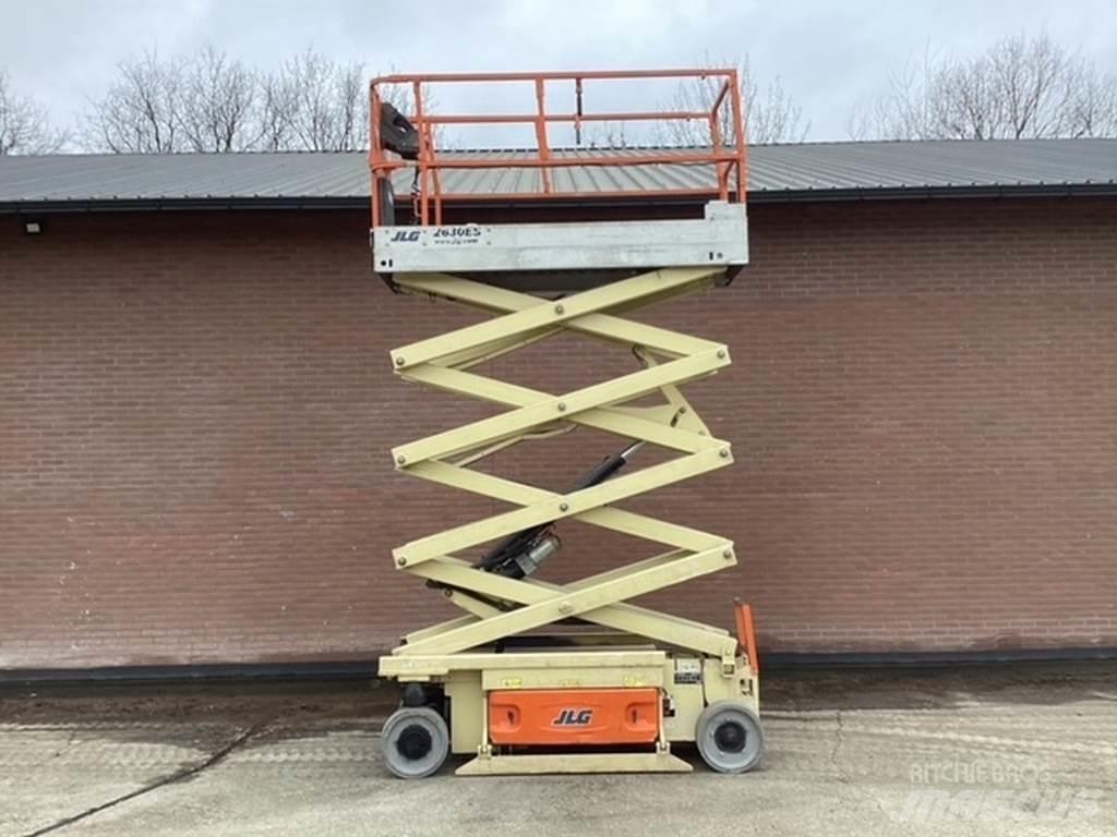 JLG 2630es Ollós emelők