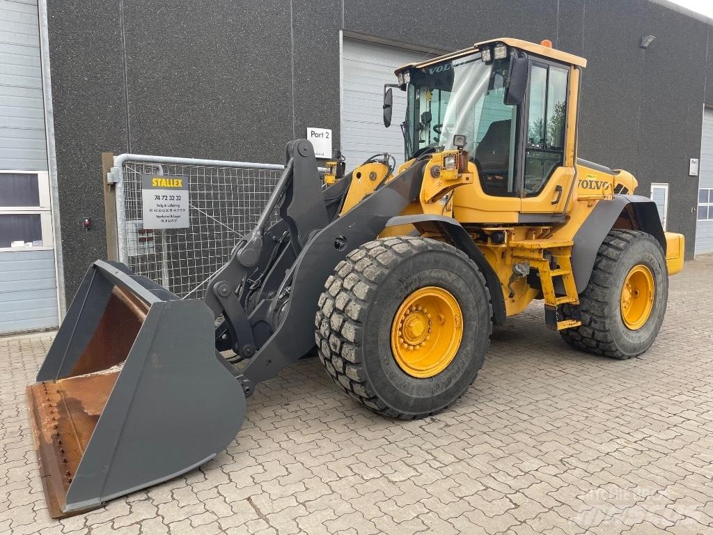 Volvo L90F Gumikerekes homlokrakodók