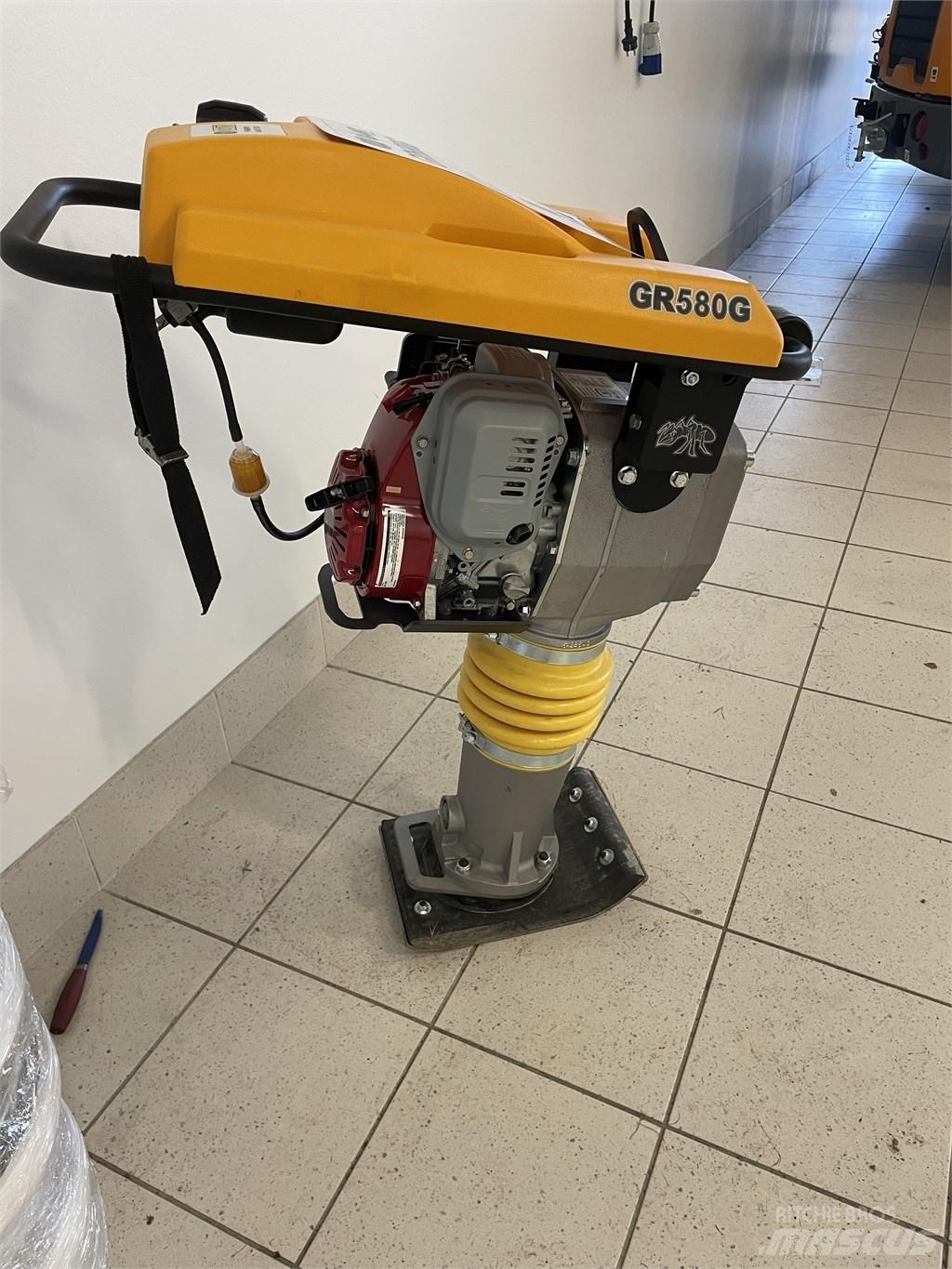 GiANT GR580G Tampers