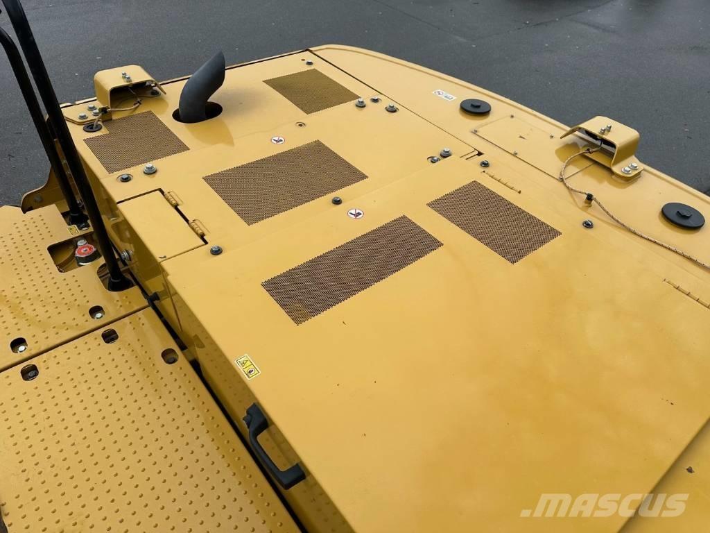 CAT 323 Lánctalpas kotrók