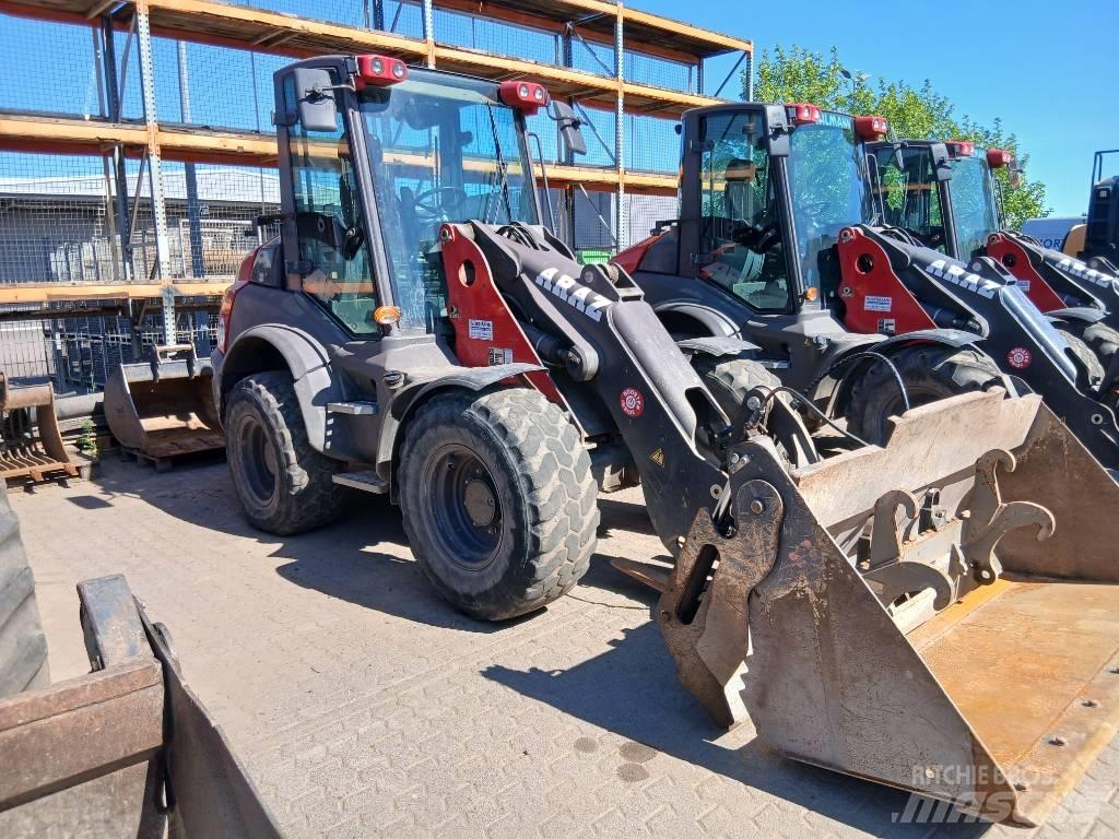 Mecalac AF 1200 Gumikerekes homlokrakodók