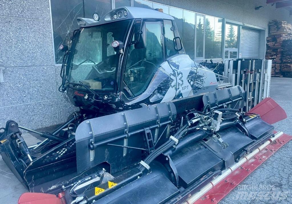 Prinoth Bison X Sípálya kezelő gépek