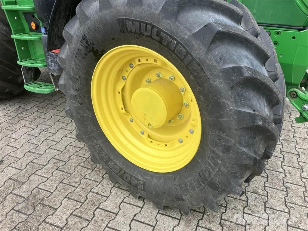John Deere 6R 215 Traktorok