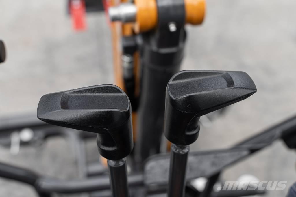 CASE CX 15 EV Mini kotrók < 7t