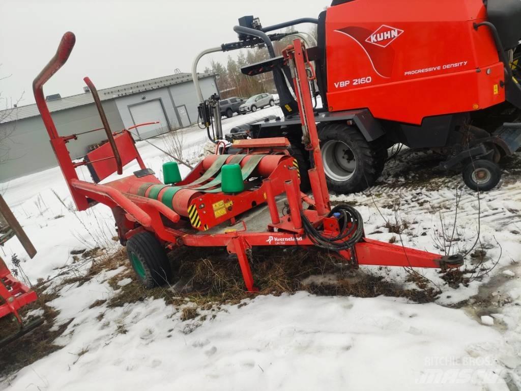 Kverneland 7517 Göngyölő gépek