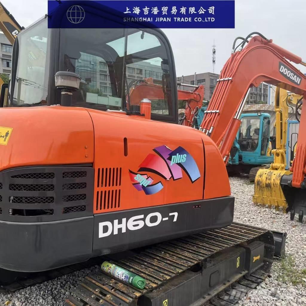 Doosan DH 60 Mini kotrók < 7t