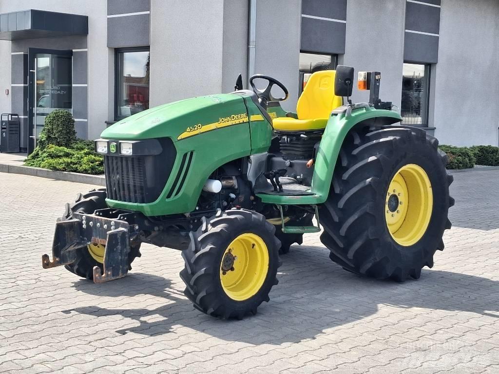John Deere 4520 Traktorok