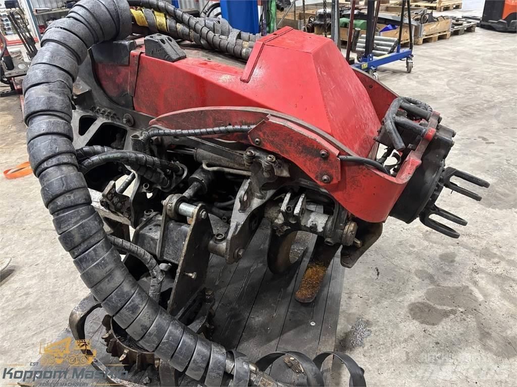 Komatsu C144 Betakarító fejek