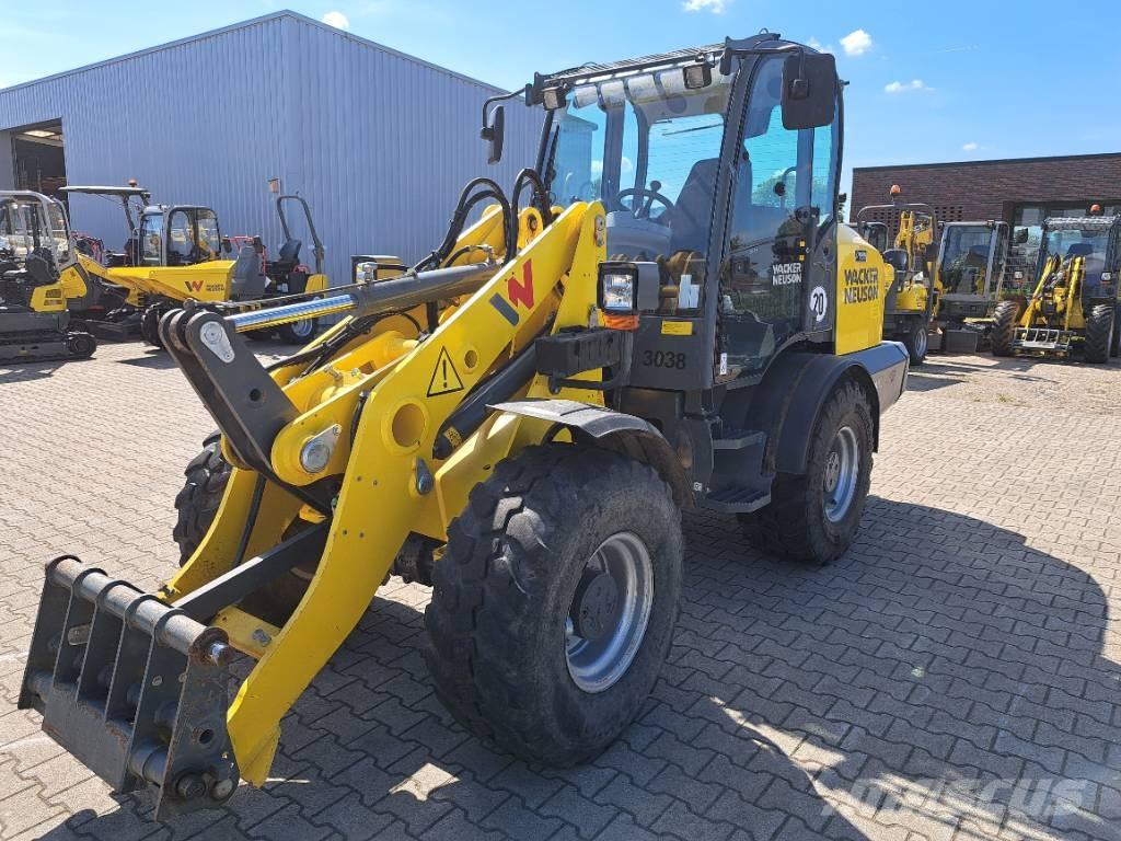 Wacker Neuson WL60 Gumikerekes homlokrakodók