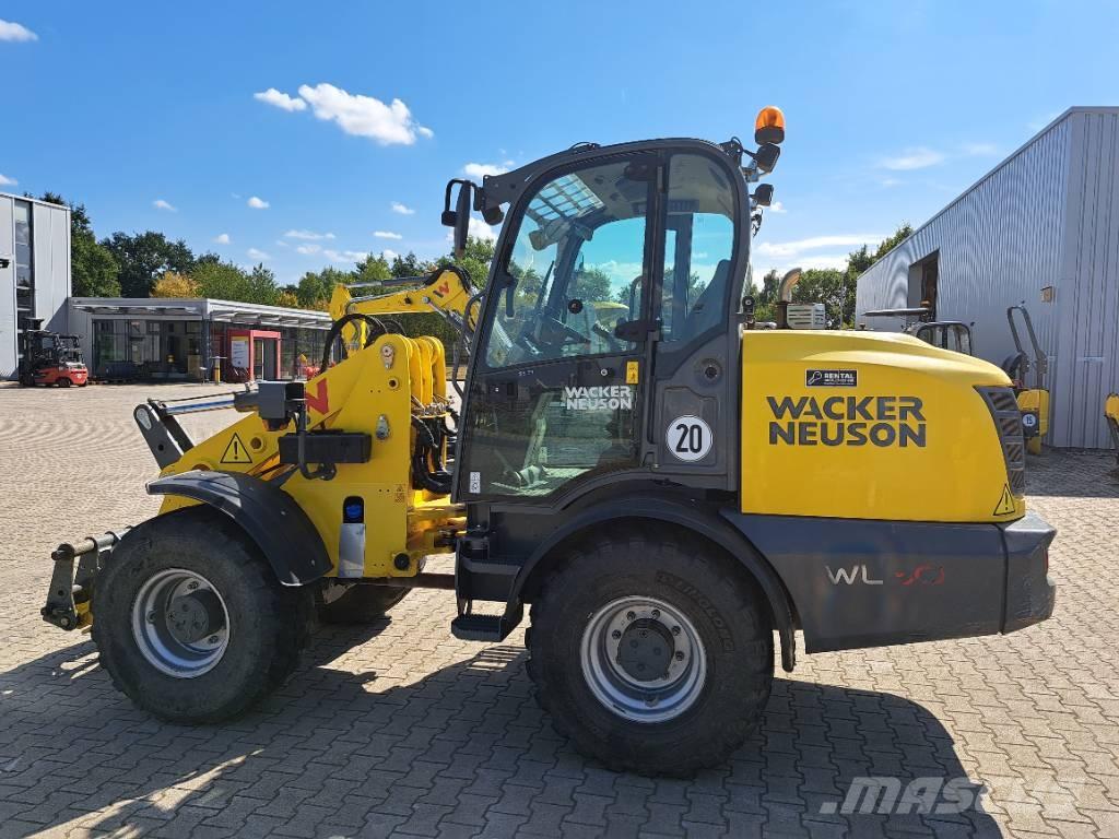 Wacker Neuson WL60 Gumikerekes homlokrakodók