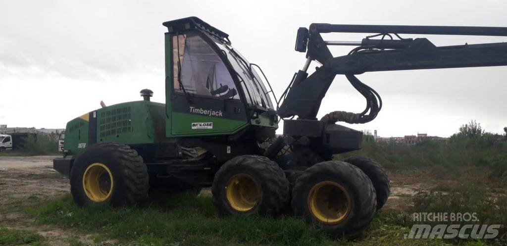 Timberjack 1070 Betakarítók