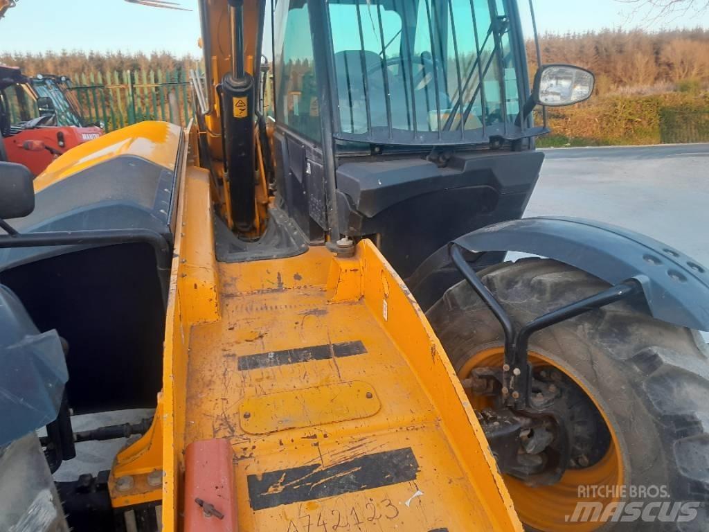 JCB 540-140 Teleszkópos rakodók
