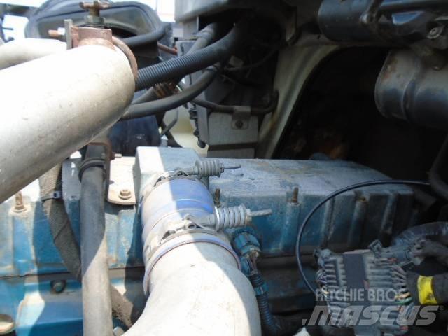 International 7500 Egyéb
