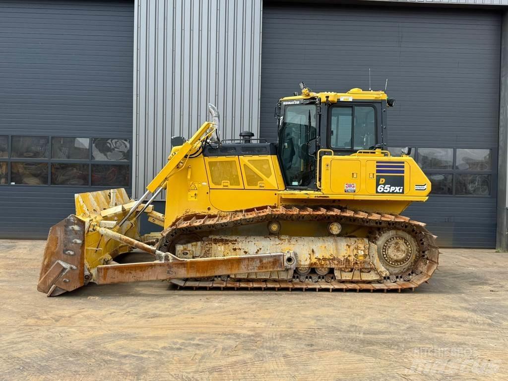 Komatsu D65PXi-18 lánctalpas dózerek