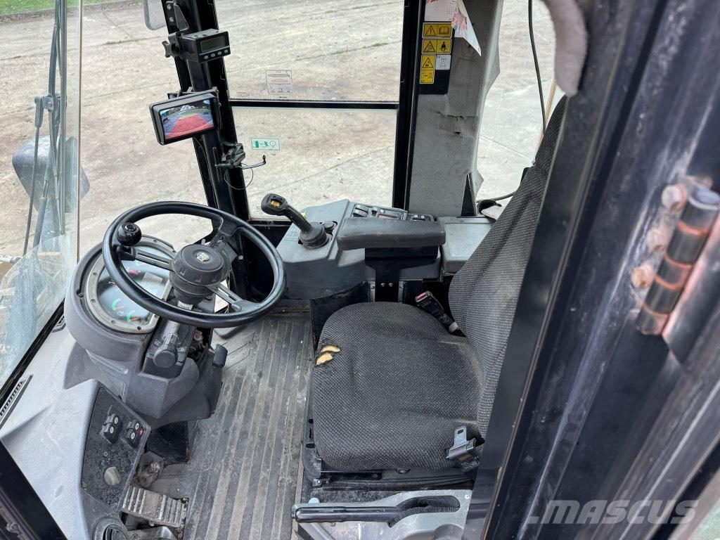 CAT 938 H Gumikerekes homlokrakodók