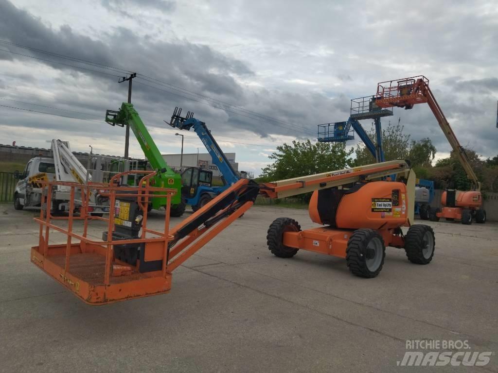 JLG 600 AJ Karos emelők
