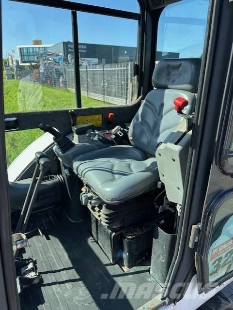 Bobcat 328 Mini kotrók < 7t