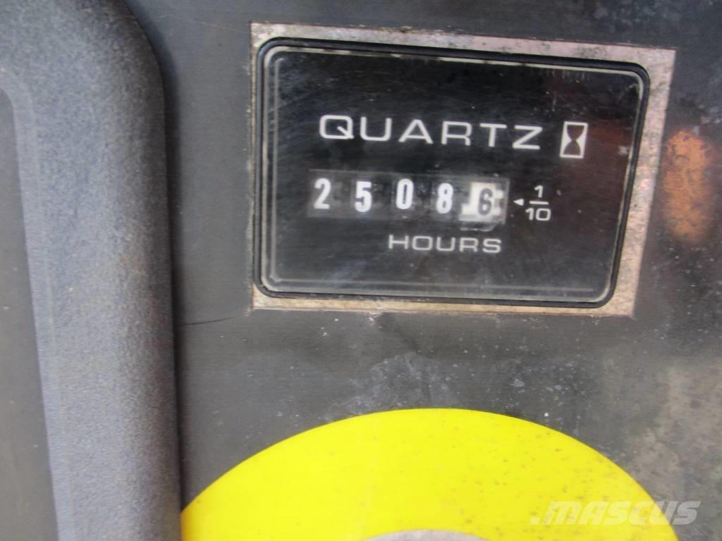 JLG 340 AJ (511) Kompakt önjáró emelők