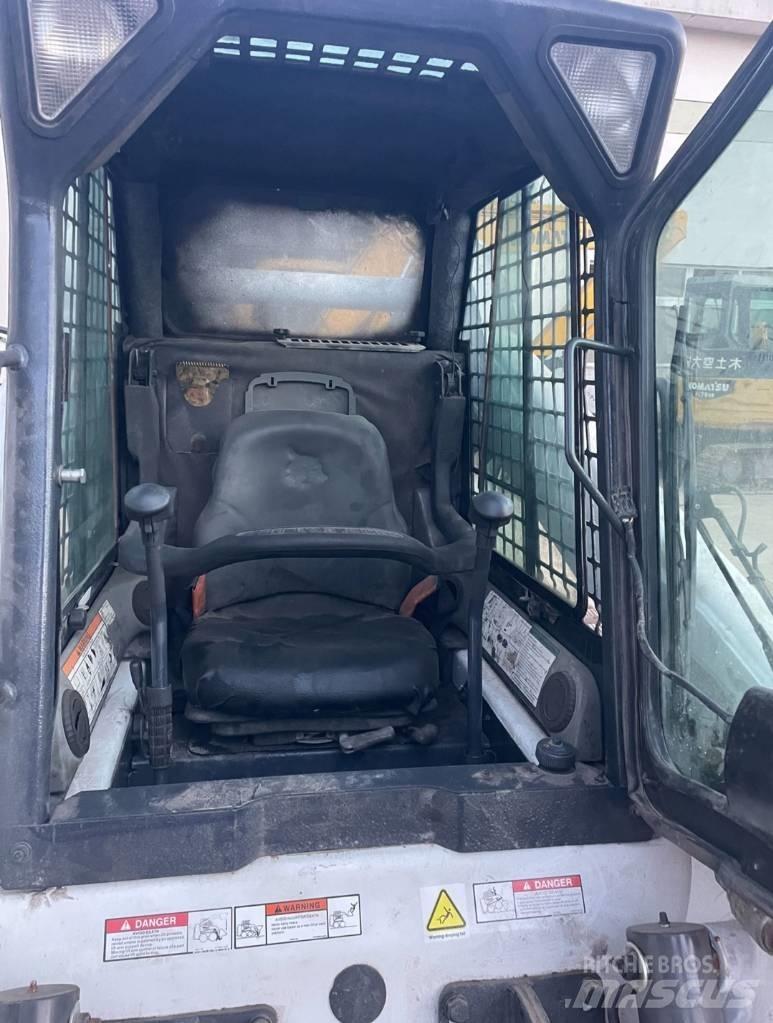 Bobcat T 300 Kompaktrakodók