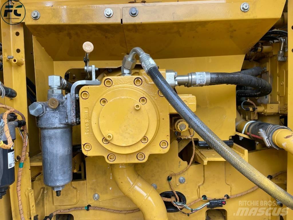 CAT 320 Lánctalpas kotrók