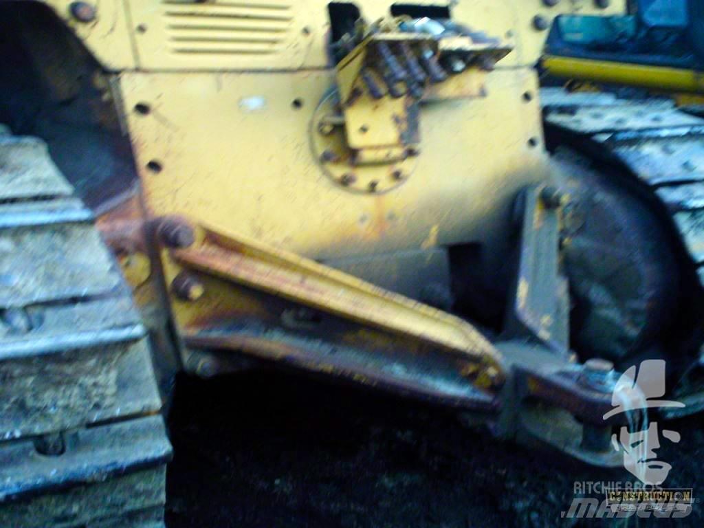 CAT D 8 K lánctalpas dózerek