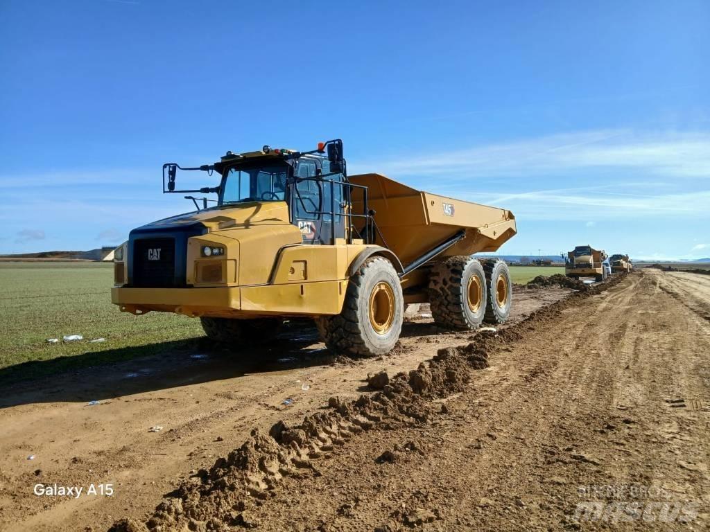 CAT 745 Csuklósdömperek