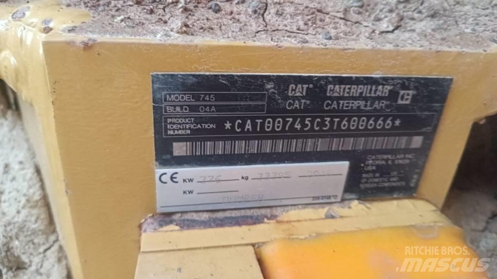 CAT 745 Csuklósdömperek