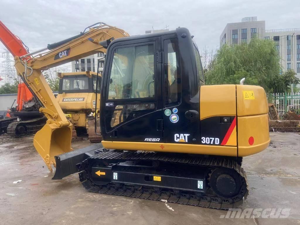 CAT 307 D Közepes (midi) kotrók 7 t - 12 t