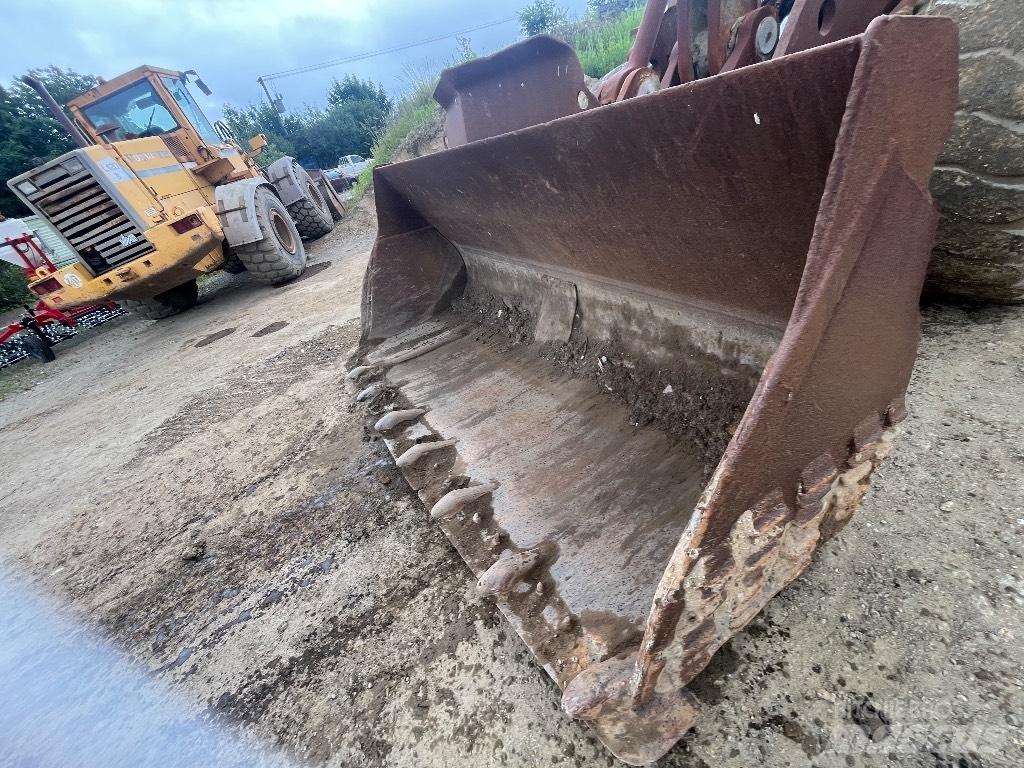 Volvo L 150 C Gumikerekes homlokrakodók