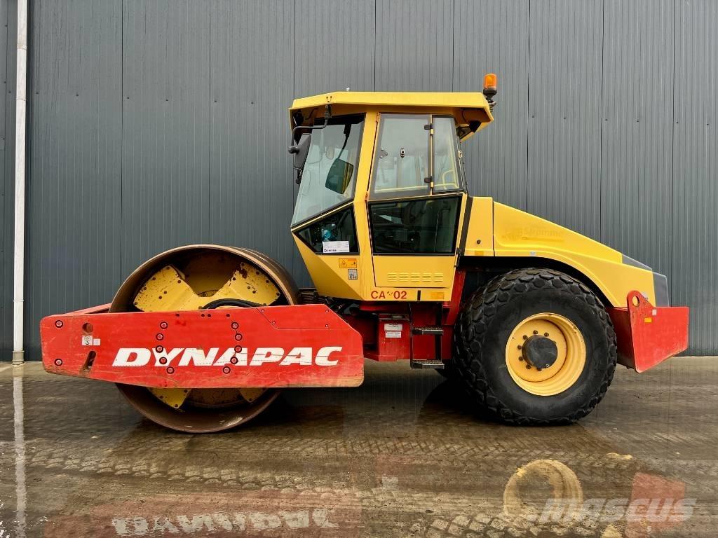 Dynapac CA302D Egydobos hengerek