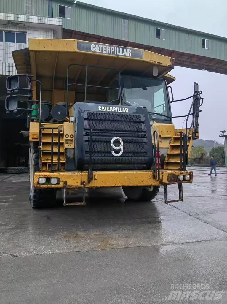 CAT 777E Csuklósdömperek
