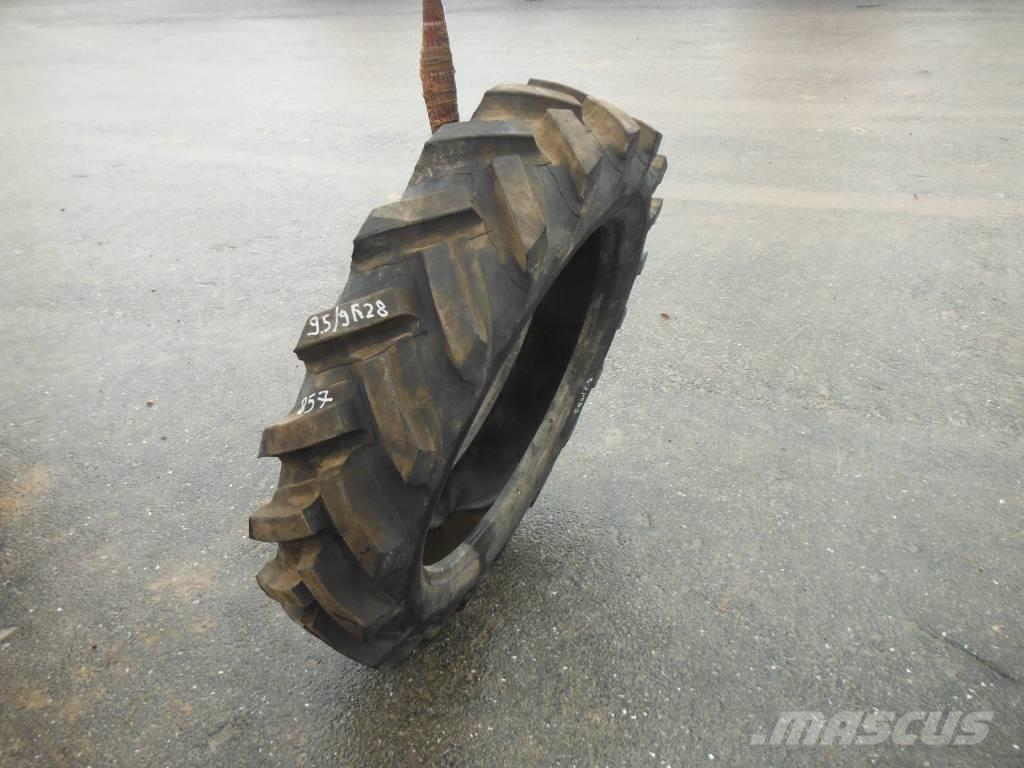 Michelin 9.5/9R28 Gumiabroncsok, kerekek és felnik
