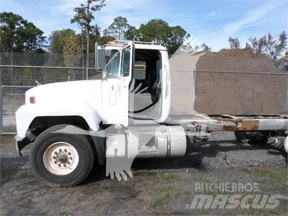 Mack DM600 Építőipar - Egyebek