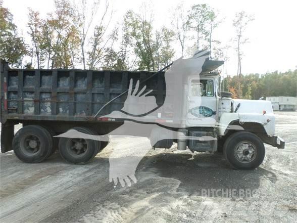 Mack DM600 Építőipar - Egyebek