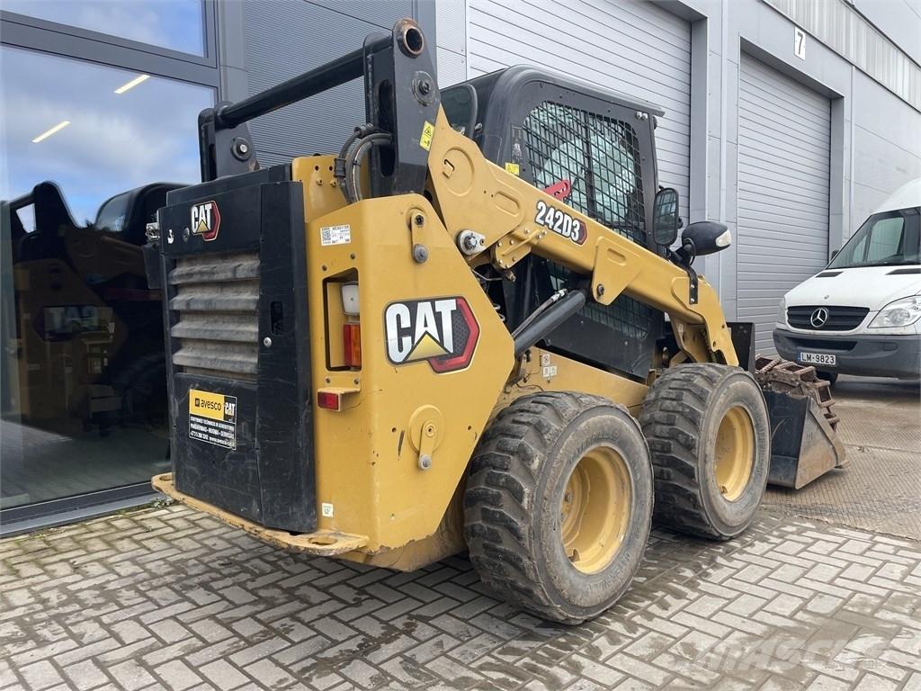 CAT 242D3 Kompaktrakodók