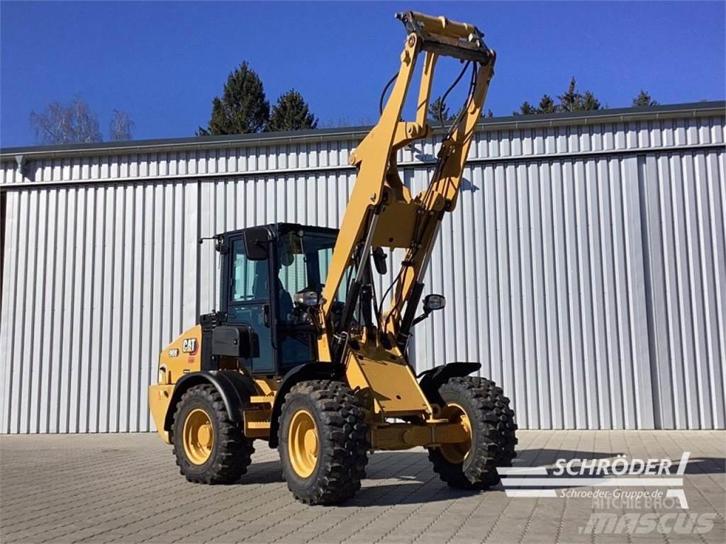 CAT 908 HL-14 Gumikerekes homlokrakodók