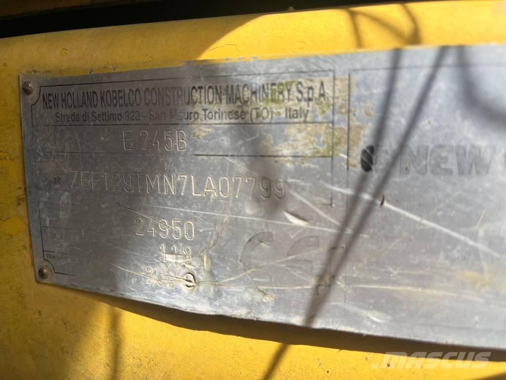 New Holland E 245 B Lánctalpas kotrók