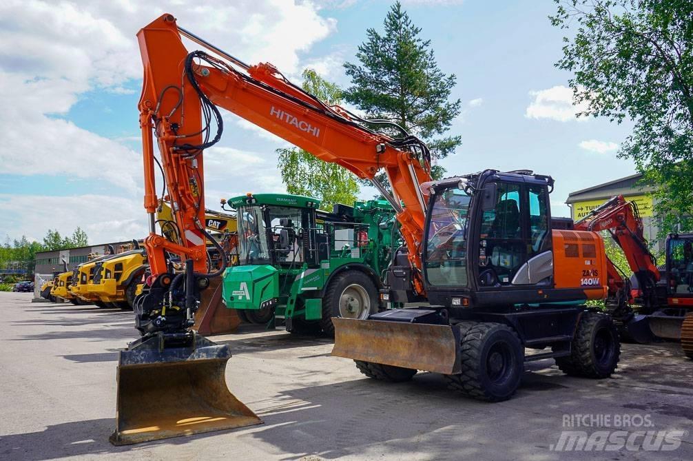 Hitachi ZX 140 W-6 Gumikerekes kotrók